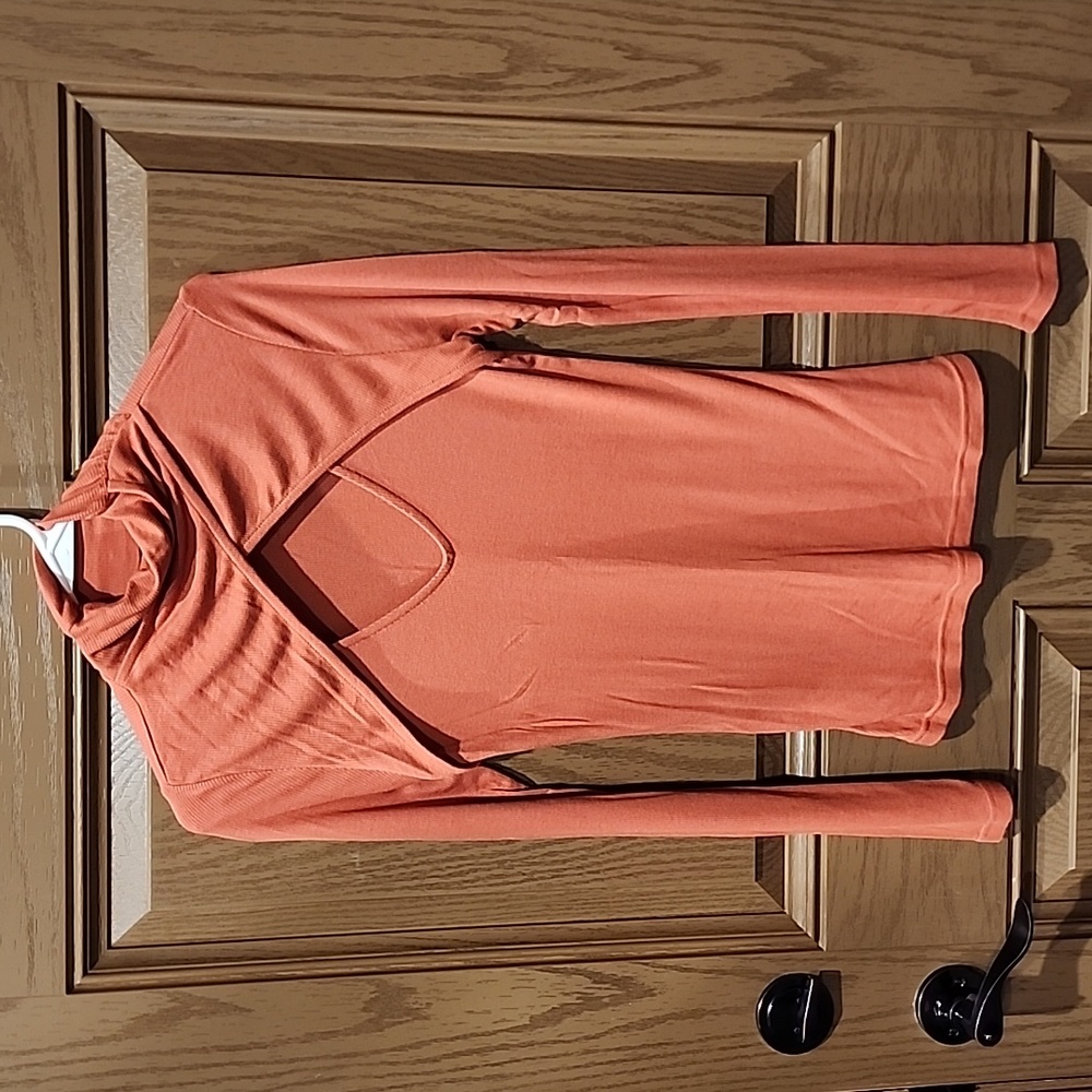 VENUS Coral Cutout Long Sleeve Top